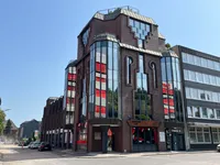 Modernes Wohn-/Geschäftshaus...