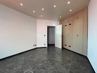 ... Einbauschränken für Akten...