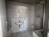 Badezimmer mit Dusche...