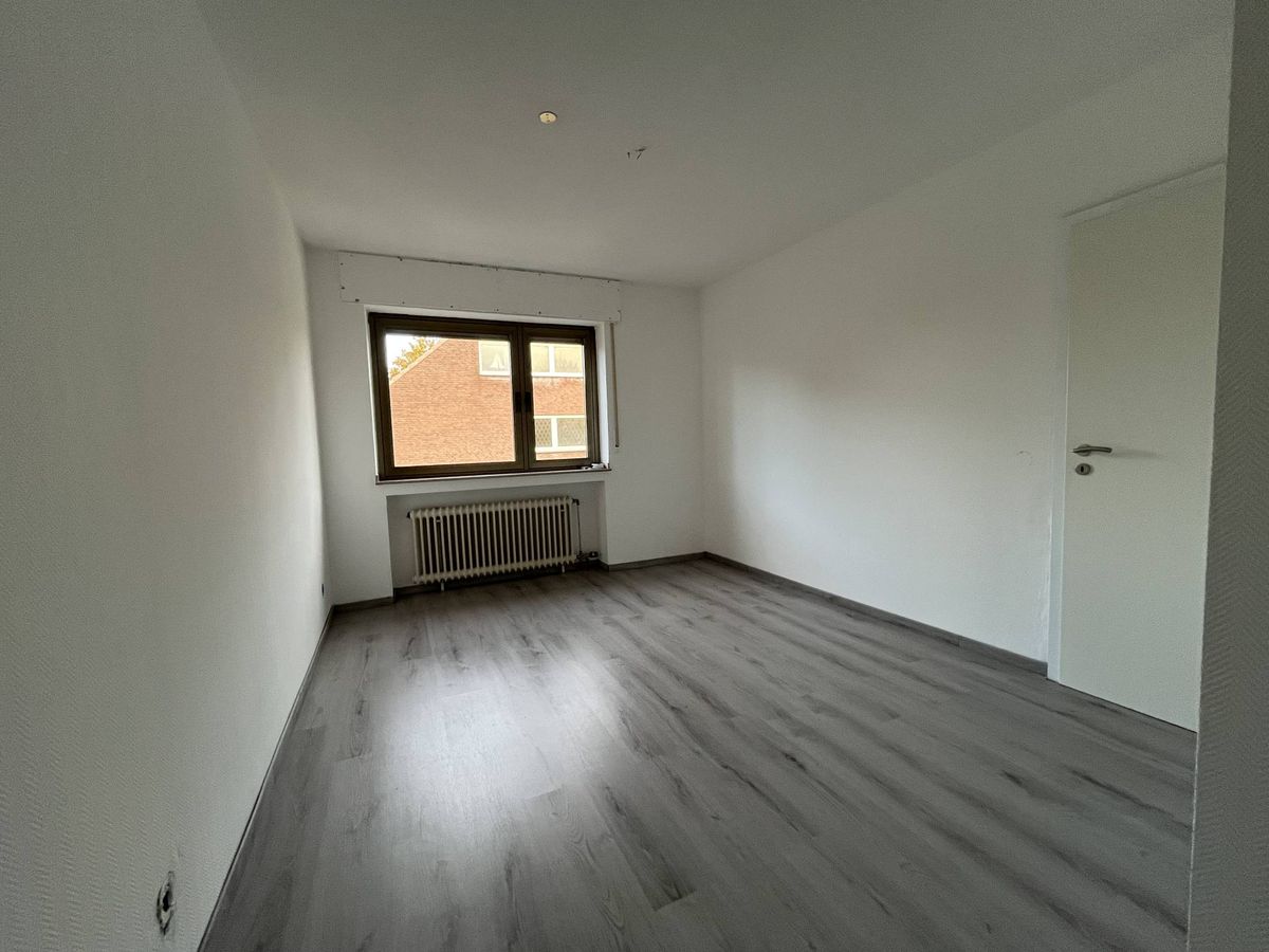 Kinder-/Arbeitszimmer