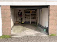 Garage mit Sektionaltor