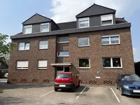 Top-gepfl. 7-Fam.-Haus