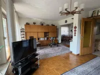 Geräumiges Wohnzimmer...