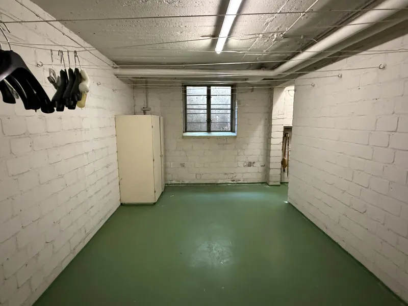 Trockenraum mit Abstellkammer