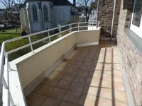 und Austritt auf den Sonnenbalkon