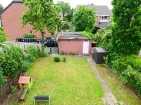 Garten (optional) und Zugang zur Garage