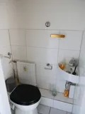 separates WC