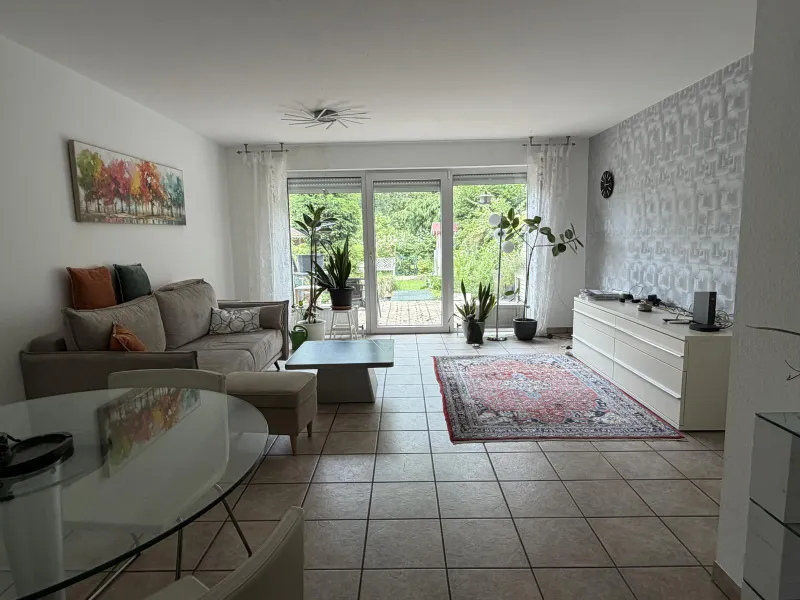 Blick ins Wohn-/Esszimmer