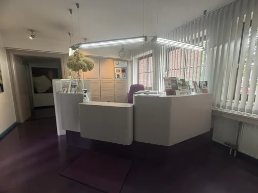 Neukirchen-Vluyn/OT Vluyn: 122 m² große Praxis oder ETW mit 26 m² großer Terrasse