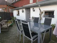 mit großer Terrasse