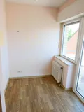 mit angrenzendem kleinen Arbeitsbereich ...
