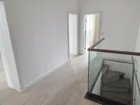 Diele mit Treppenabgang