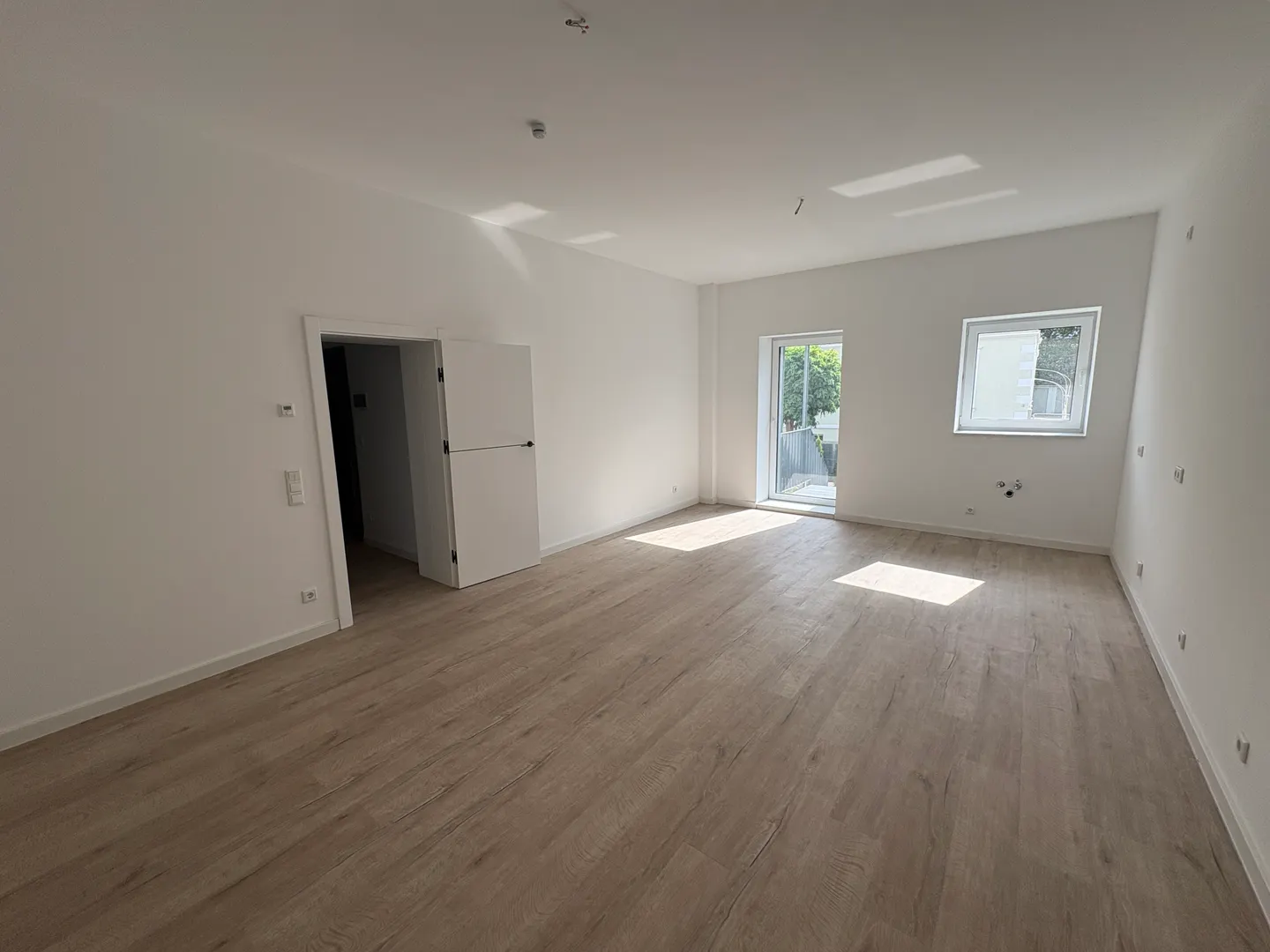 Modern, großzügig  und  im Erdgeschoss: 4-Zimmer-Maisonette-Wohnung im Herzen von Moers