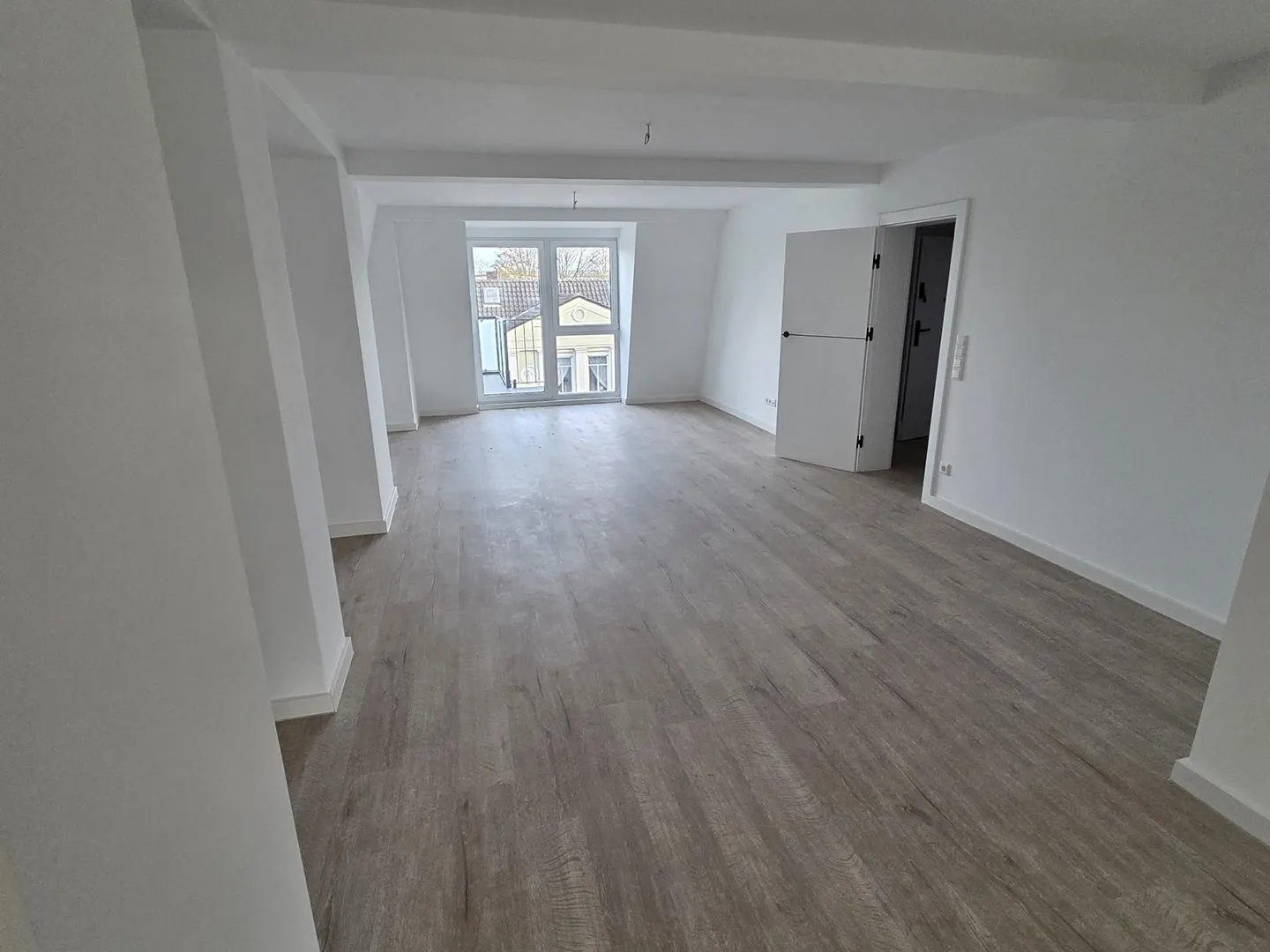 Wohn-Highlight in Moers-Zentrum: 3-Zi.-Maisonette-Wohnung im Dachgeschoss