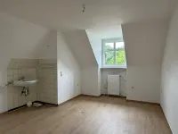 Gäste- oder Arbeitszimmer im DG