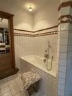 ...  Badewanne und WC