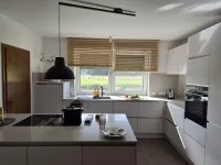 Küche mit Vorratsraum