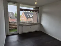 Arbeits- oder Gästezimmer mit Ausgang ...