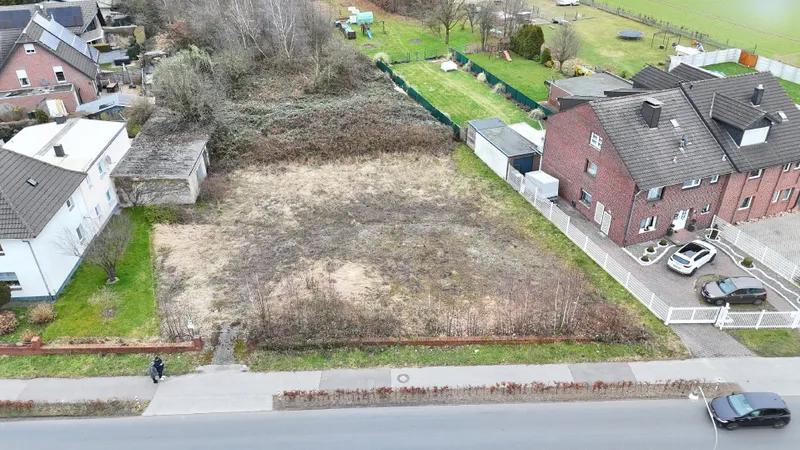 Grundstück vorderer Bereich