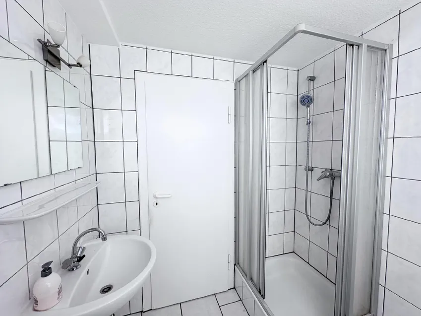 Tageslichtbad mit Dusche