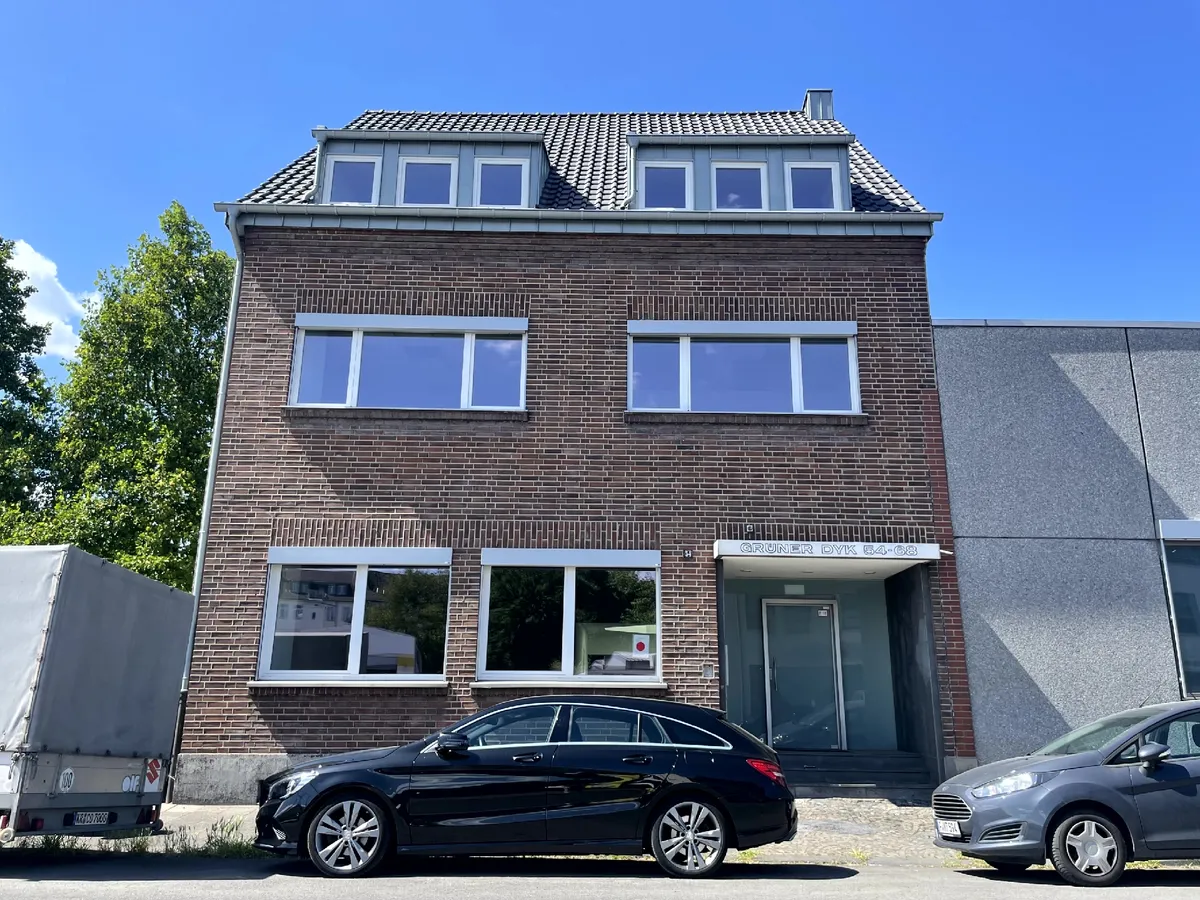 Straßenansicht