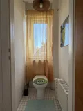 separates WC