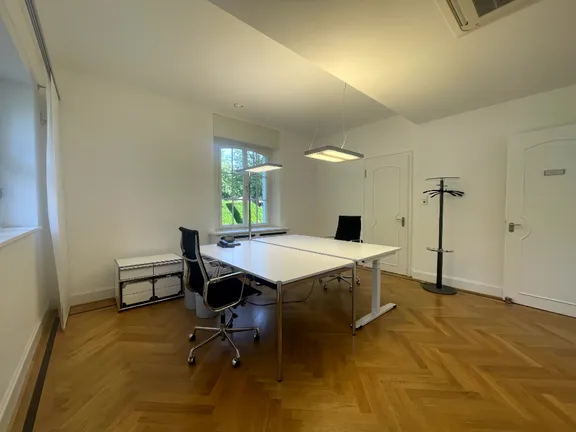 Büro EG