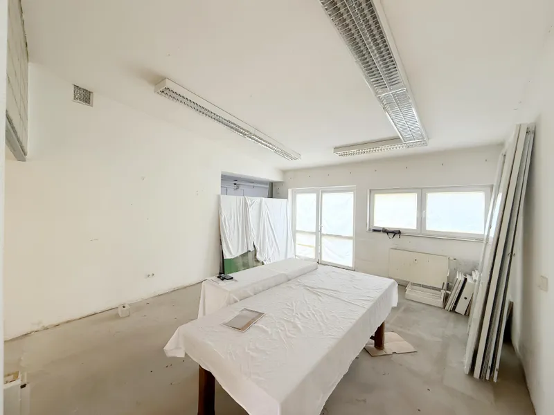 Lagerfläche Einheit rechts