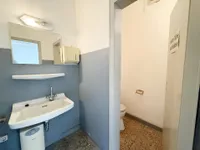 Sanitär Einheit rechts