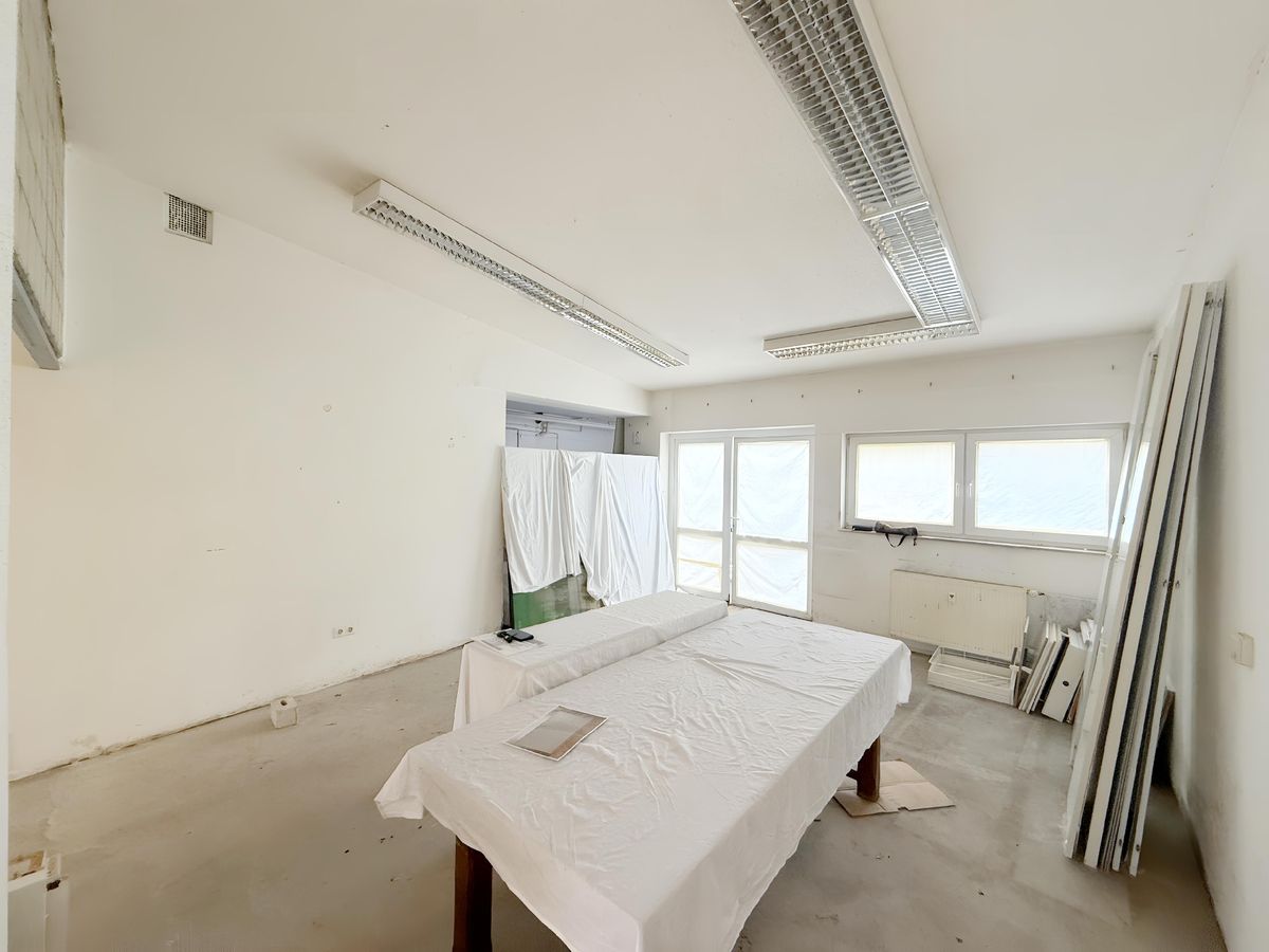 Lagerfläche Einheit rechts