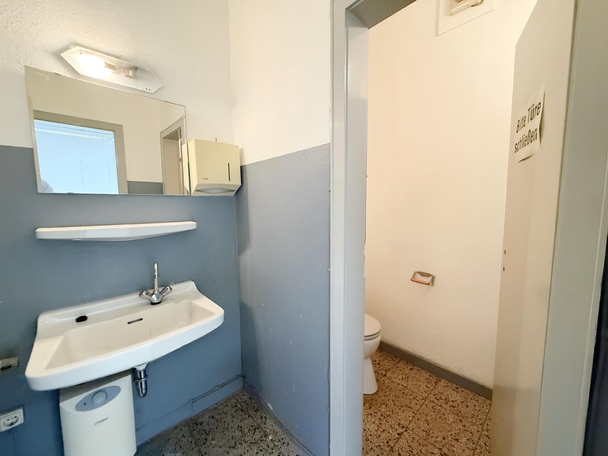 Sanitär Einheit rechts