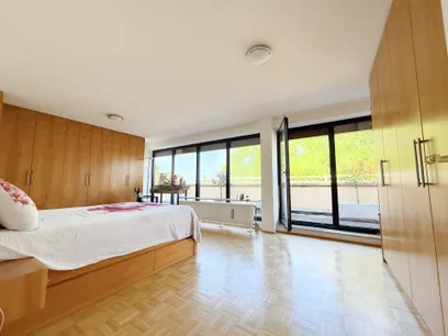 Schlafzimmer 1