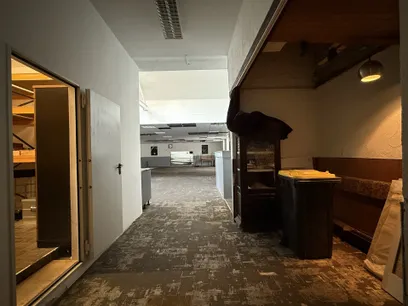 Eingangsbereich Halle