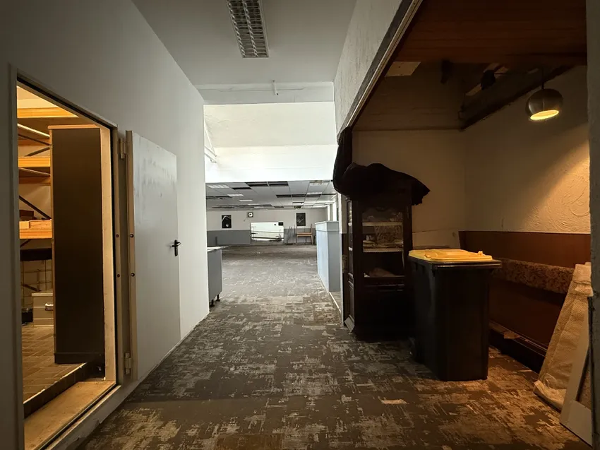 Eingangsbereich Halle