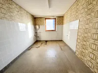 KR: LEERSTEHENDES, SANIERUNGSBEDÜRFTIGES MEHRFAMILIENHAUS ZU KAUFEN