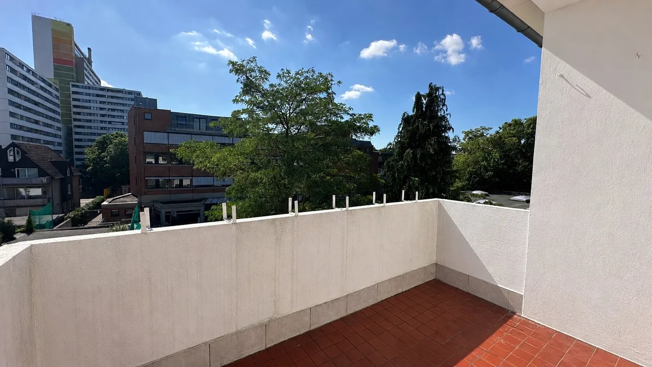 MODERNE 3-ZIMMERWOHNUNG MIT BALKON IM KREFELDER ZENTRUM ZU MIETEN! - Photo 5