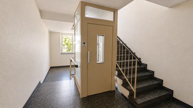 MODERNE 3-ZIMMERWOHNUNG MIT BALKON IM KREFELDER ZENTRUM ZU MIETEN! - Photo 5
