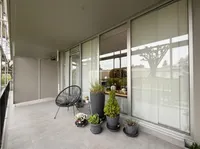 Souterrain li. Balkon