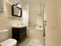 Souterrain li. Badezimmer