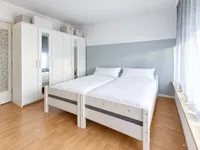 Schlafzimmer 2. OG Links