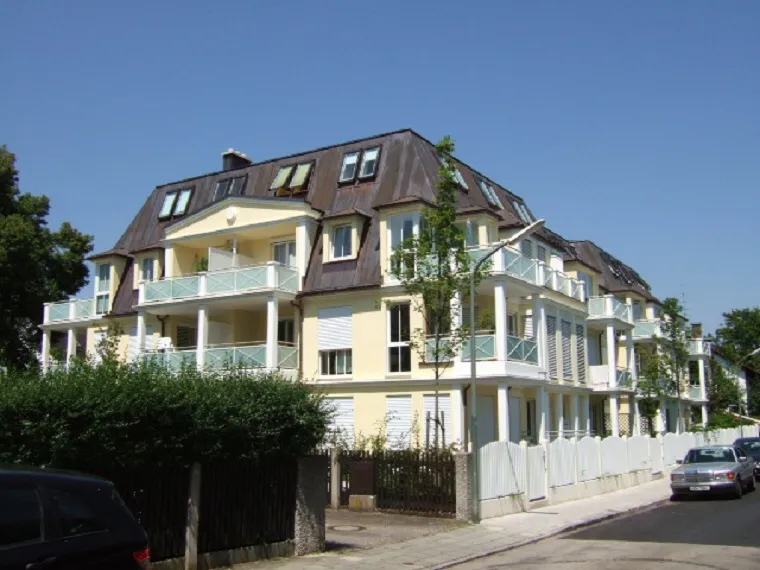 Große und ruhige 4 Zimmer-Wohnung in ruhiger Süd-Lage in zentraler Lage in Solln