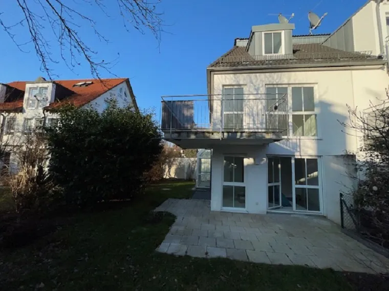Modernes und absolut ruhiges Familien Reiheneckhaus in Süd+West Lage in Laim