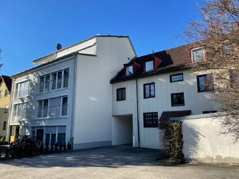 Absolut ruhiges MFH in prima Zustand mit zusätzlichem Baurecht Nähe Pasinger Zentrum