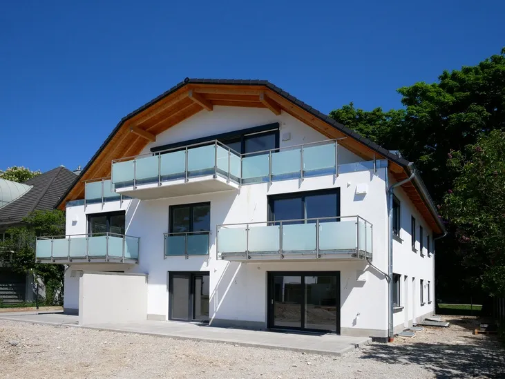 NB-ERSTBEZUG Absolut ruhige und großzügige 2 Zim.-Whg. mit Terrasse und großem Garten in Trudering