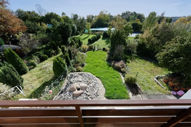 Familiengerechtes Reihenhaus mit großem Garten und Blick in Gärtnerei in Schöngeising