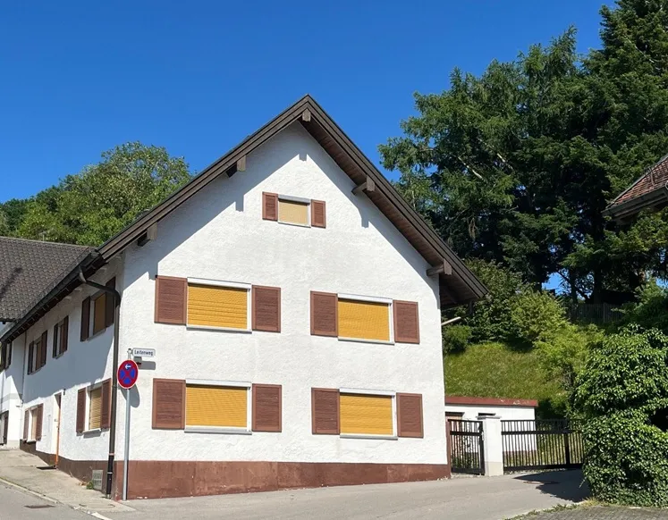 Sehr viel Haus (160 qm Wfl. zzgl. DG-Ausbau) – f&uuml;r wenig Geld – in SW-Lage – mit Sanierungsarbeiten