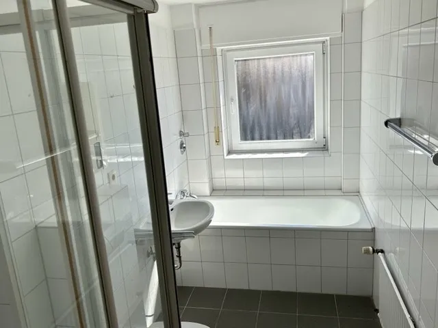 Wannen-/Duschbad im Obergeschoss