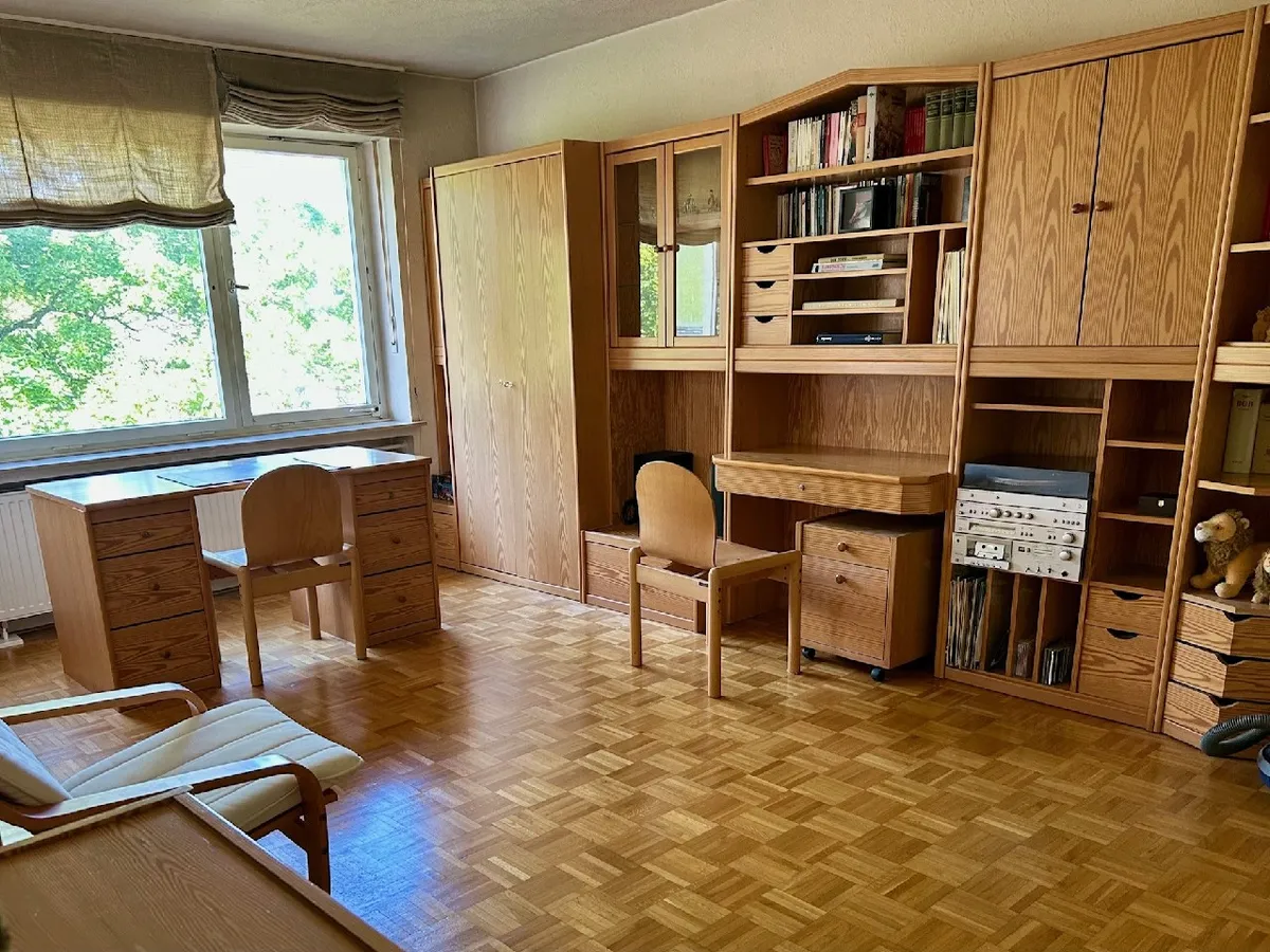 Kinder-/Arbeitszimmer