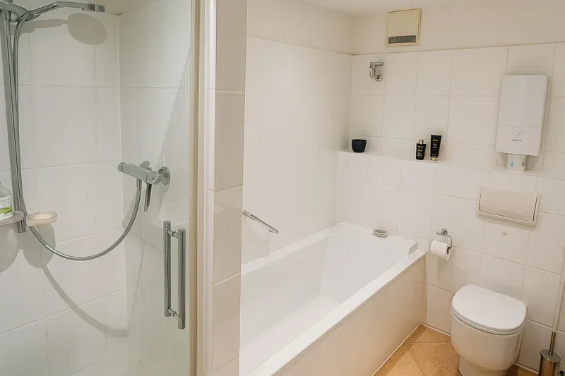  Dusch- / Wannenbad Obergeschoss