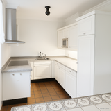 Teiloffene Küche KI bearbeitet